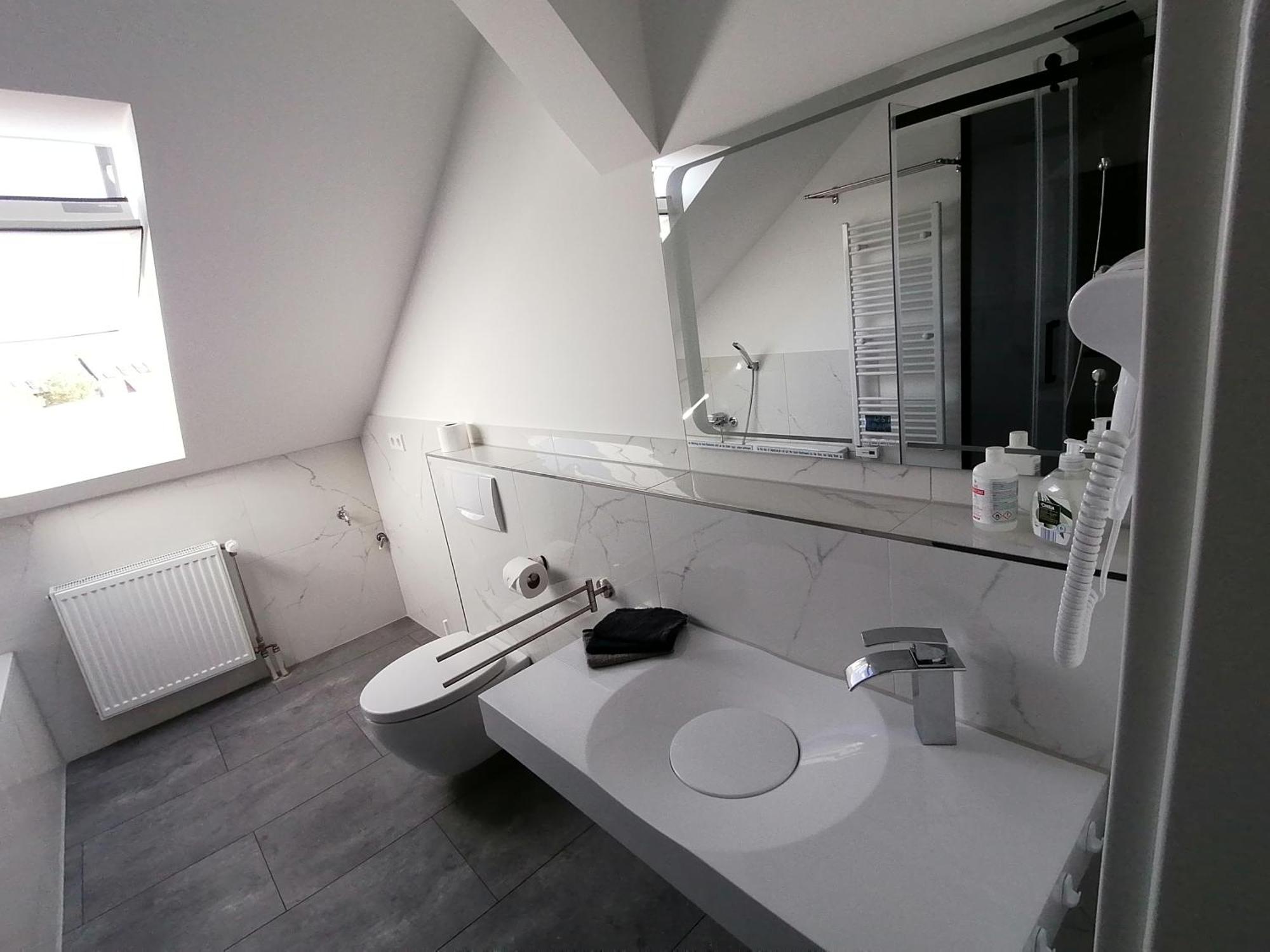 Auszeit2 Erfurt - Stilvolle Dachwohnung Mit Parkplatz - Zentrumsnah Εξωτερικό φωτογραφία