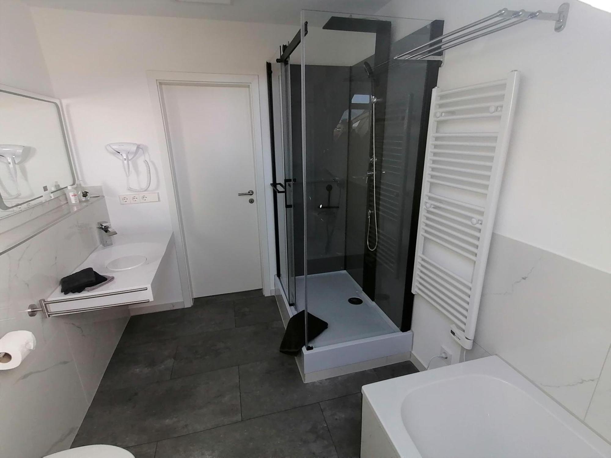 Auszeit2 Erfurt - Stilvolle Dachwohnung Mit Parkplatz - Zentrumsnah Εξωτερικό φωτογραφία
